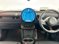 Begagnad Mini Cooper Sport 154 HK (113 kW) 2024 Svart Halvkombi