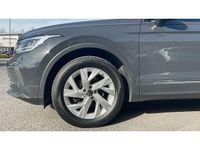 Usado VW Tiguan Life 150 CV (110 kW) 2022 Gris SUV