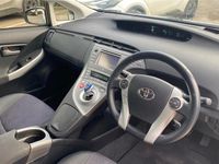 used Toyota Prius 1.8 VVTi T Spirit 5dr CVT Auto - 2013 (13)