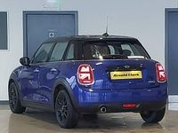 Używany Mini Cooper Classic 136 KM (100 kW) 2019 Niebieski Hatchback