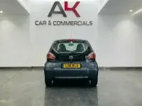 Usado Toyota Aygo 67 CV (49 kW) 2011 Gris Utilitario