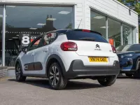 Używany Citroën C3 PureTech 82 KM (60 kW) 2024 Biały Hatchback