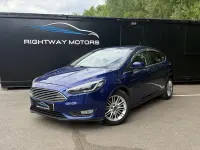 Begagnad Ford Focus Zetec 125 HK (91 kW) 2017 Blå Halvkombi