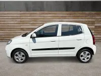 Used Kia Picanto 64 HP (47 kW) 2011 White Hatchback