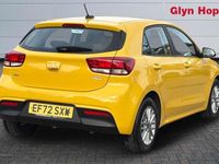 Used Kia Rio 84 HP (61 kW) 2022 Yellow Hatchback