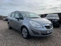 Used Vauxhall Meriva 140 HP (102 kW) 2012 Silver MPV