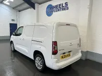 Used Citroën Berlingo 130 HP (95 kW) 2024 White MPV