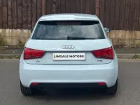 Usado Audi A1 Sport 86 CV (63 kW) 2012 Azul Utilitario