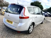 Używany Renault Grand Scénic II Dynamique 2009 Srebrny Minivan