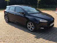 Used Ford Focus ST 250 HP (183 kW) 2016 Black Hatchback