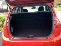 Used Kia Venga 125 HP (91 kW) 2010 Red Hatchback