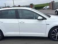 Begagnad VW Golf VII R-line 150 HK (110 kW) 2019 Vit Halvkombi