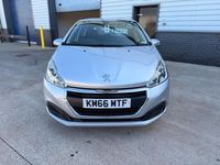Used Peugeot 208 Active 82 HP (60 kW) 2016 Silver Hatchback