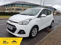 Used Hyundai i10 SE 66 HP (48 kW) 2015 White Hatchback