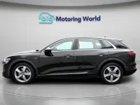 Usado Audi e-tron 230 kW (313 CV) 2022 Negro SUV