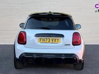 Usado Mini Cooper Premium 136 CV (100 kW) 2024 Blanco Utilitario