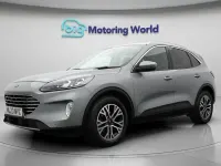 Usado Ford Kuga Titanium 150 HP (110 kW) 2023 Prateado SUV
