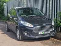 Usado Ford Fiesta Zetec 2013 Negro Utilitario