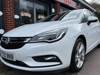 Used Vauxhall Astra SRi 150 HP (110 kW) 2018 White Hatchback