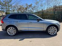 Usado Volvo XC60 R-Design Pro 250 CV (183 kW) 2019 Gris SUV