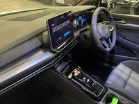 New VW Golf VIII GTE 272 HP (200 kW) 2026 Pure white Hatchback