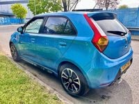 Usado MG MG3 106 HP (77 kW) 2014 Azul Citadino