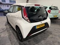 Used Toyota Aygo X-play 68 HP (50 kW) 2016 White Hatchback