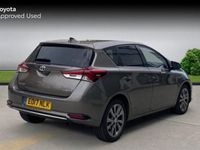 used Toyota Auris Hybrid 