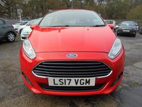 Usado Ford Fiesta Zetec 82 HP (60 kW) 2017 Vermelho Citadino