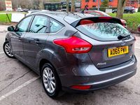 Used Ford Focus Titanium 125 HP (91 kW) 2015 Grey Hatchback