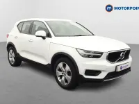 Usado Volvo XC40 Momentum 163 HP (119 kW) 2020 Branco SUV