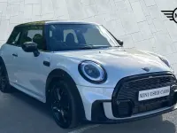 Używany Mini Cooper Hatch 134 KM (98 kW) 2022 Srebrny Hatchback