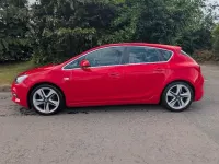 Used Vauxhall Astra Edition 115 HP (84 kW) 2015 Power red Hatchback