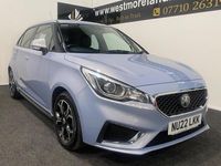 Begagnad MG MG3 Exclusive 106 HK (77 kW) 2022 Silver Halvkombi