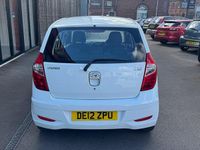 Usado Hyundai i10 Active 85 HP (62 kW) 2012 Branco Citadino