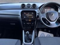 Used Suzuki Vitara SZ-T 120 HP (88 kW) 2015 White SUV