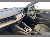 Begagnad Audi S3 Sportback Design 328 HK (241 kW) 2024 Gul Halvkombi