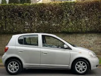Used Toyota Yaris 86 HP (63 kW) 2003 Silver Hatchback