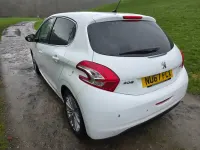 Second-hand Peugeot 208 Allure 2017 Alb Hatchback