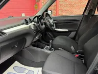 Używany Suzuki Swift SZ5 90 KM (66 kW) 2018 Czarny Hatchback