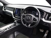 Used Volvo XC60 R-Design 190 HP (139 kW) 2018 Black SUV