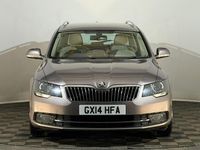 Gebraucht Skoda Superb Elegance 170 PS (125 kW) 2014 Mauve Kombi