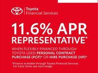 Used Toyota Yaris Hybrid 113 HP (83 kW) 2022 White Hatchback