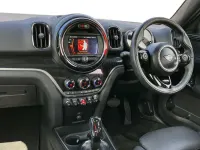 Used Mini Cooper S Comfort 192 HP (141 kW) 2019 White Hatchback