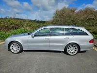 Usado Mercedes E280 2006 Plateado Familiar