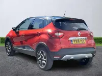 Used Renault Captur Signature 110 HP (80 kW) 2016 Red/black SUV