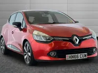 Used Renault Clio Dynamique 90 HP (66 kW) 2016 Flame red Hatchback