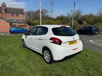 Used Peugeot 208 Access 2016 White Hatchback