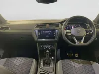Second-hand VW Tiguan R-line 150 CP (110 kW) 2021 Argintiu SUV