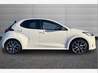Used Toyota Yaris Hybrid 116 HP (85 kW) 2021 Pure white Hatchback